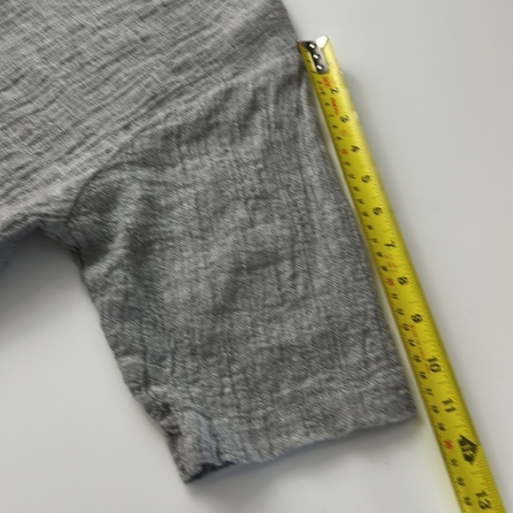 🛍 Small “shades of Linen” brand gray linen top - Picture 8 of 10